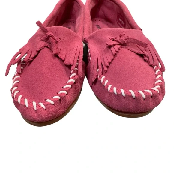 Minnetonka Pink Moccasins - Picture 4 of 8
